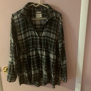 American Eagle plaid button up top. Size M